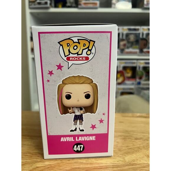 NEW IN HAND Avril Lavigne Girlfriend Funko Pop #447 Rocks Music Sk8er Skater - Picture 2 of 6